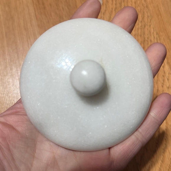 Marble Container - Picture 8 of 12